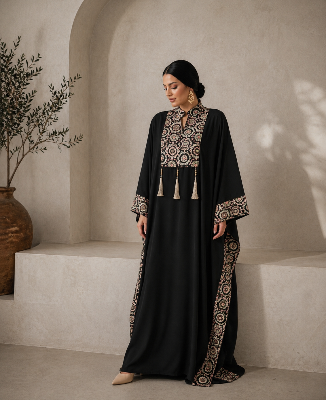Emna – Abaya brodée fluide