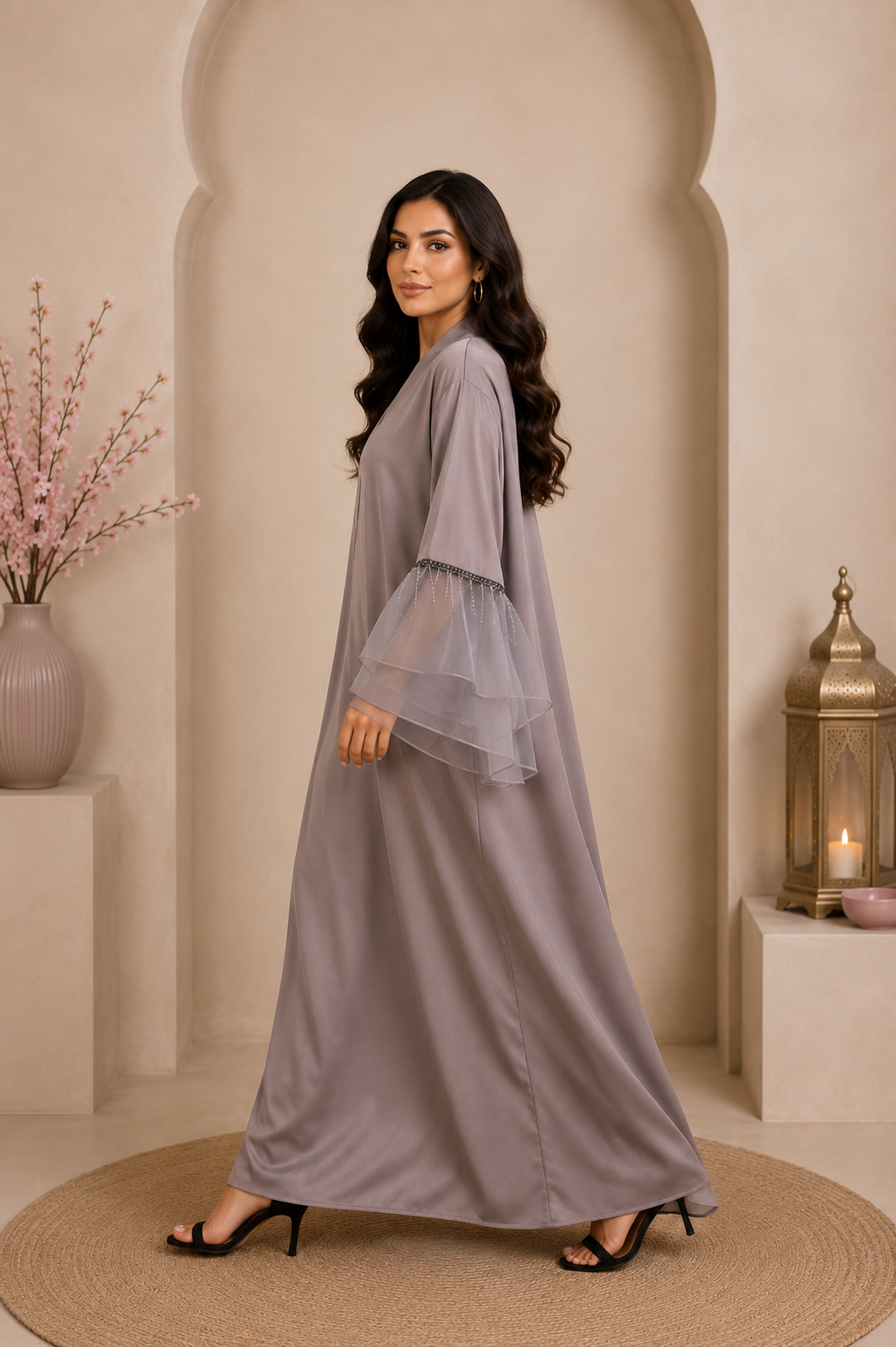 Rym Abaya Élégance – Manches Volantes & Détails Strass